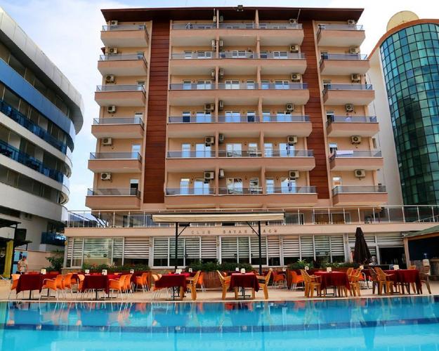 Club Bayar Beach Hotel